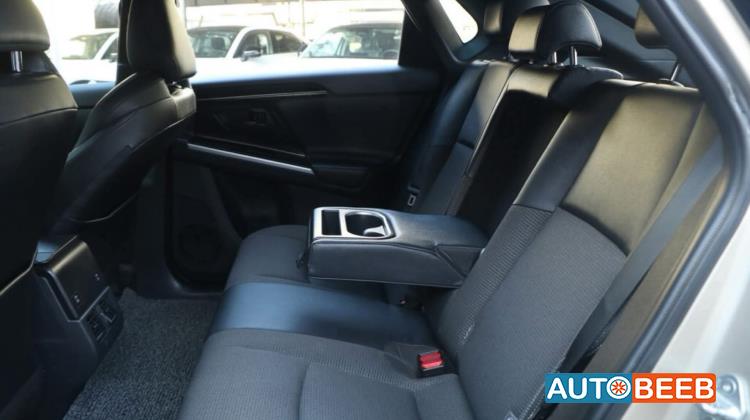 تويوتا bZ4X 2023