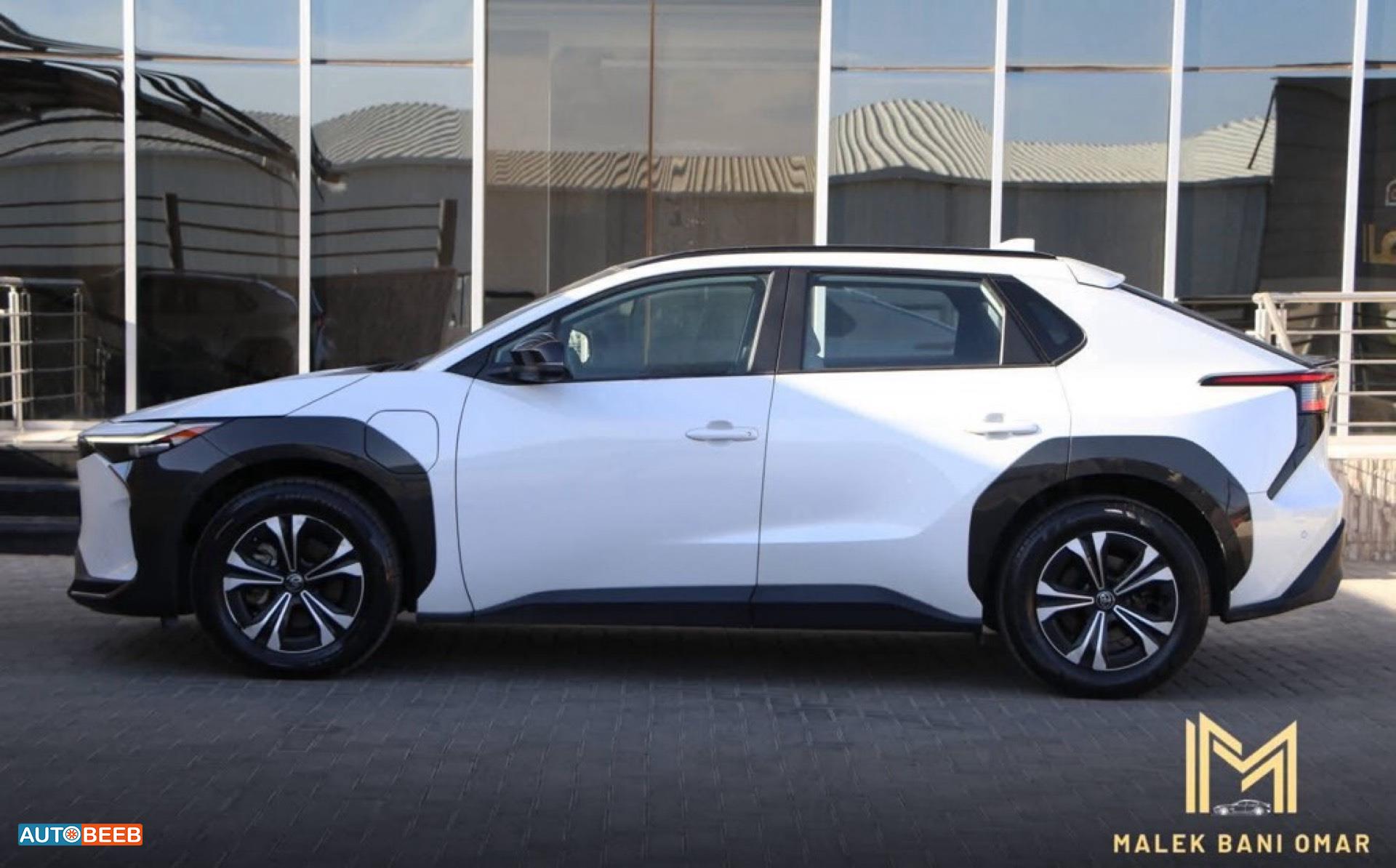 تويوتا bZ4X 2022