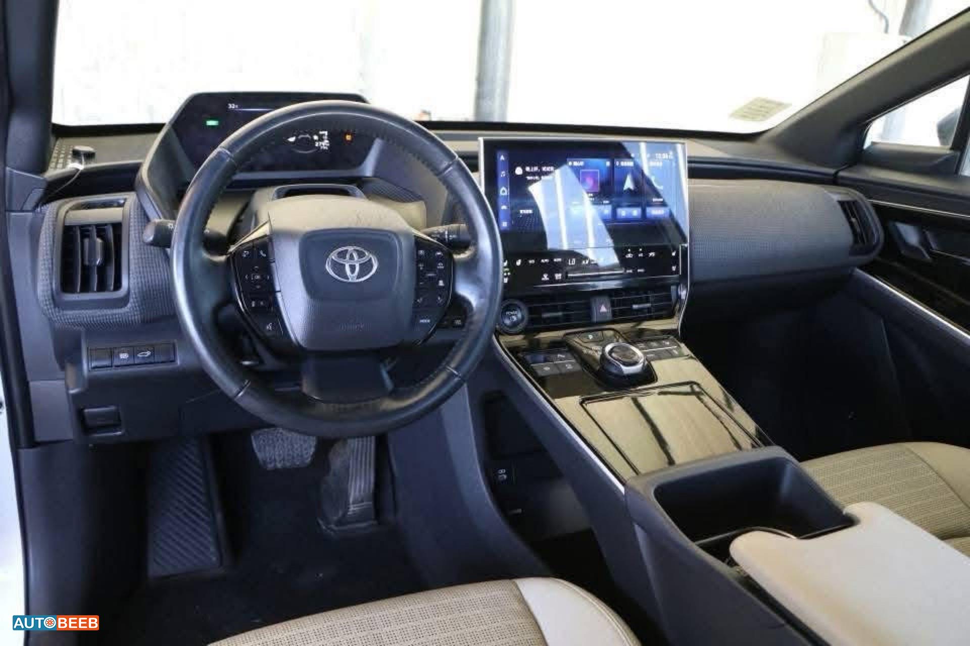 تويوتا bZ4X 2022