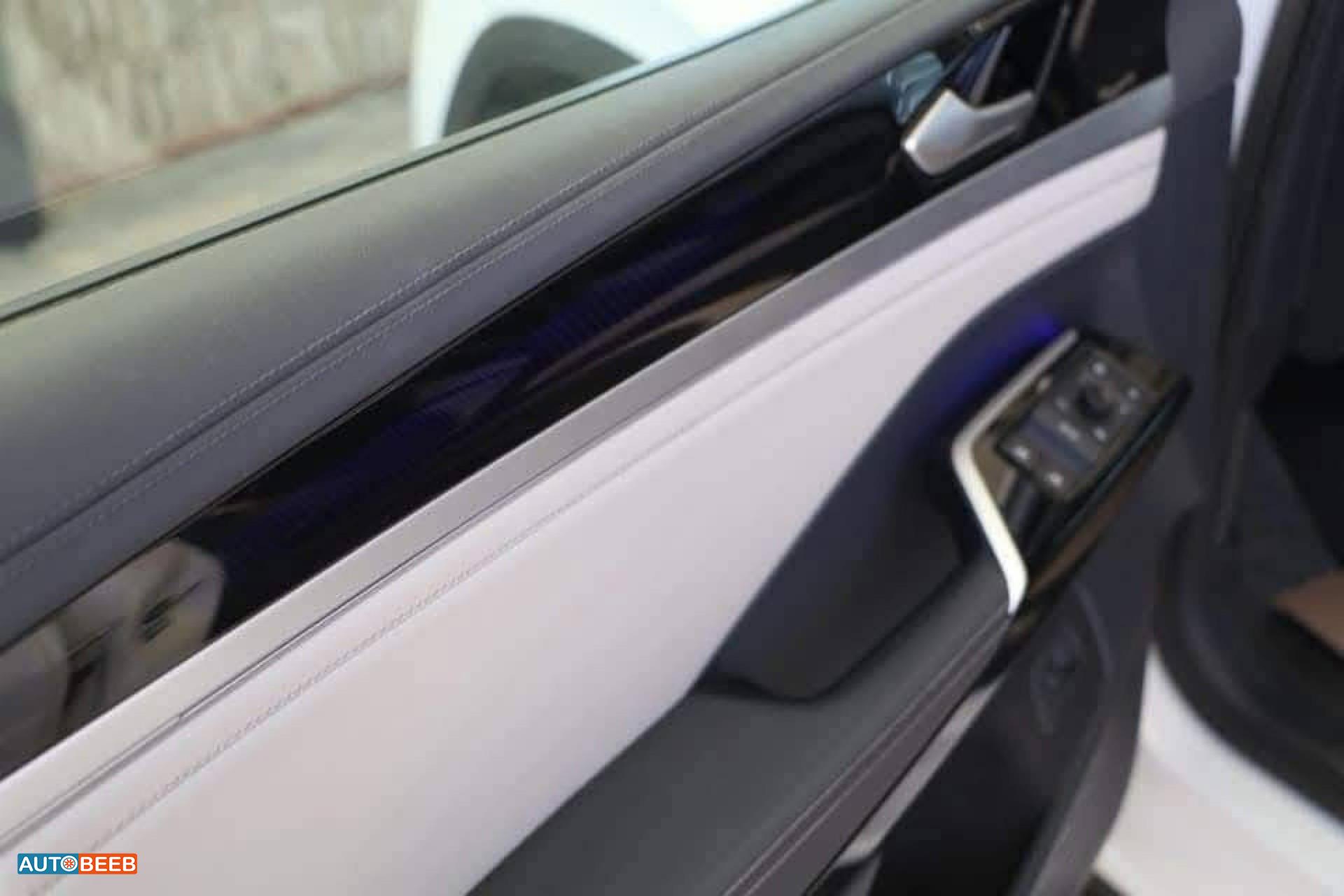 Volkswagen ID.6 2021