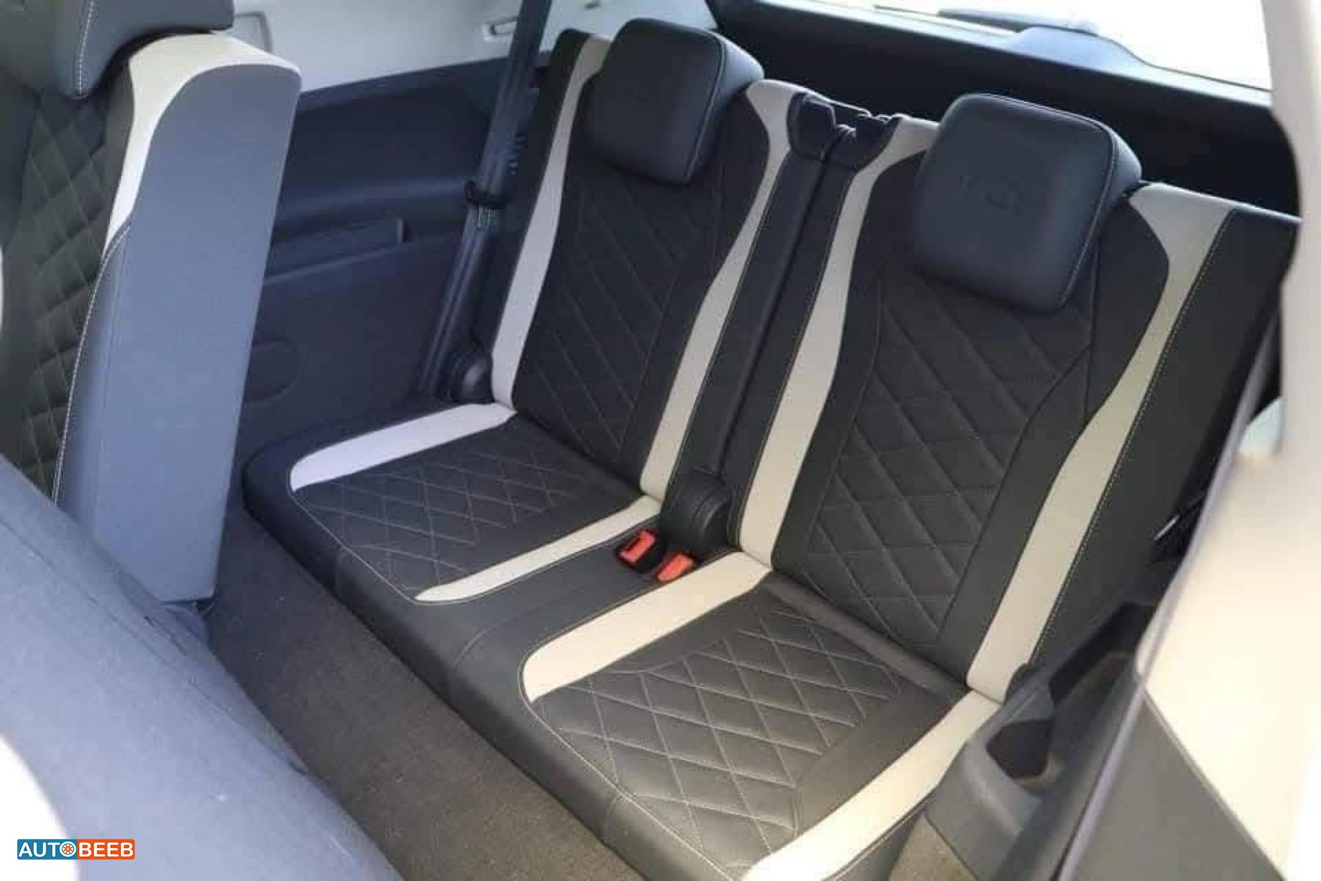 Volkswagen ID.6 2021