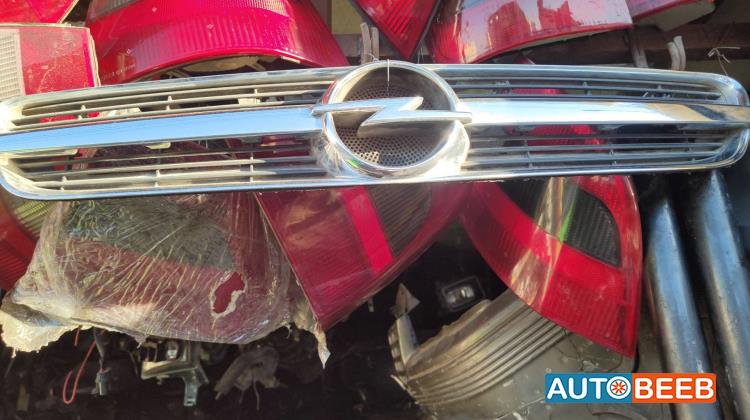 Body  Grilles Opel Vectra
