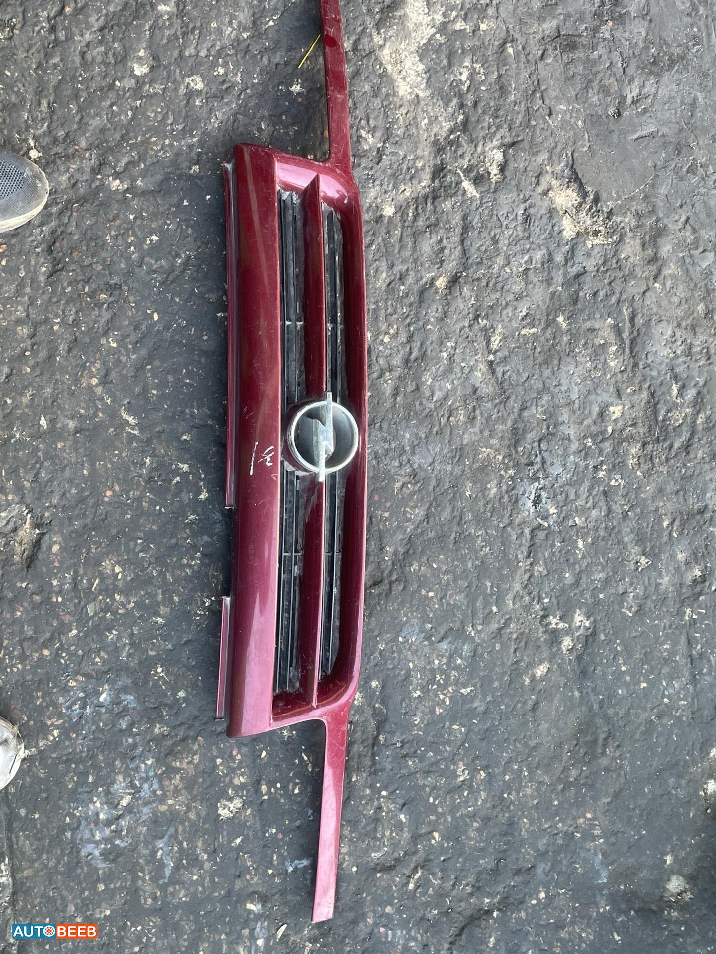 Body  Grilles Opel Astra