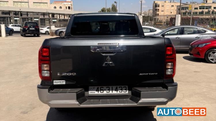 Mitsubishi L200 2025