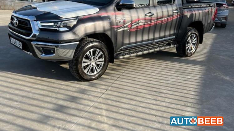 Toyota Hilux 2024