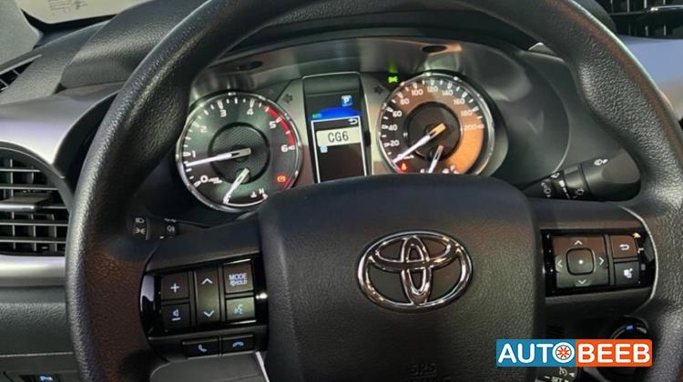 Toyota Hilux 2024