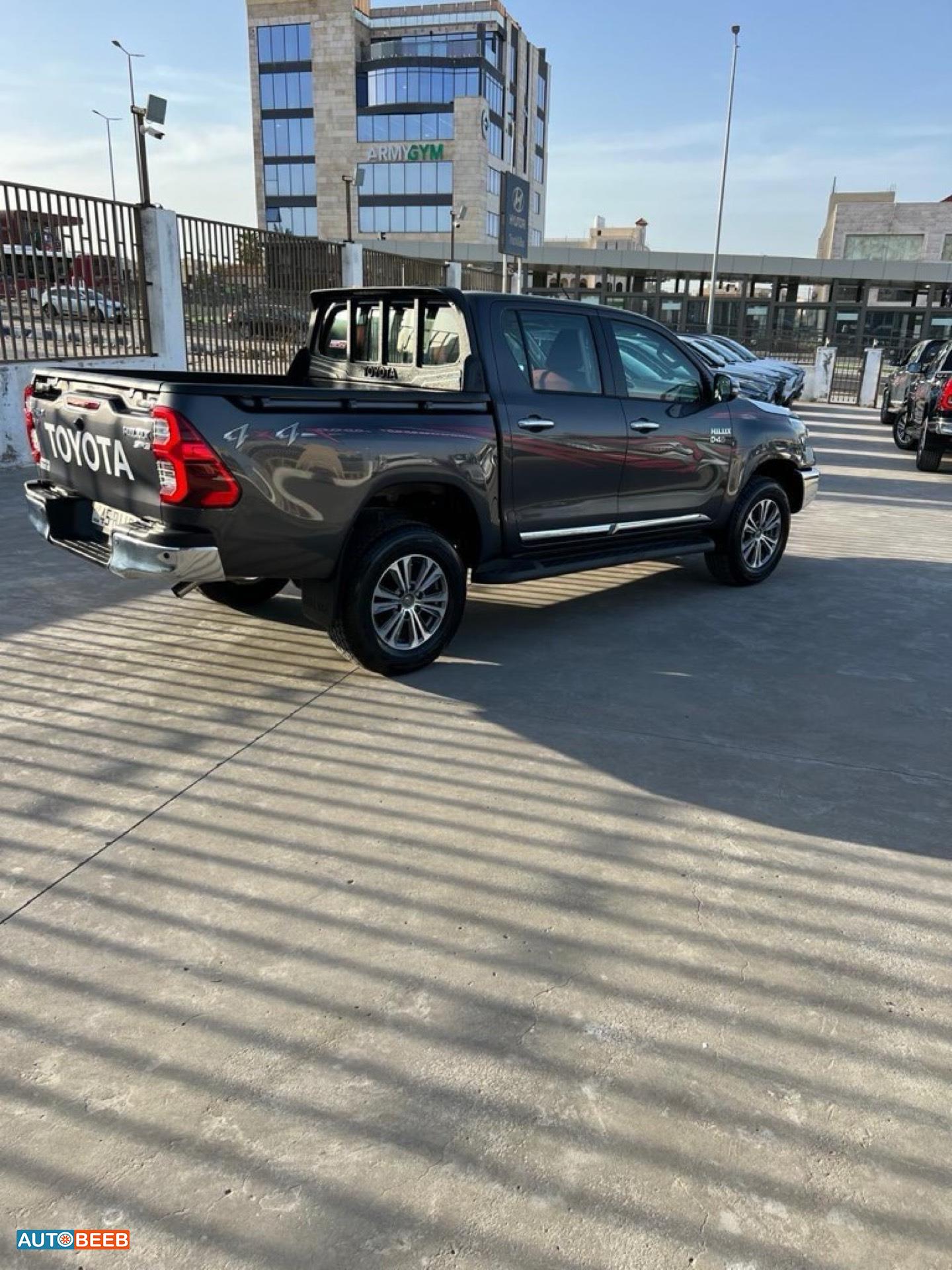 Toyota Hilux 2024
