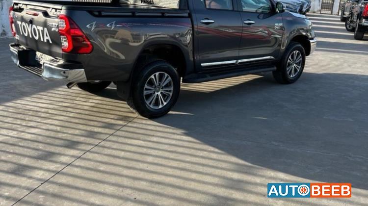Toyota Hilux 2024