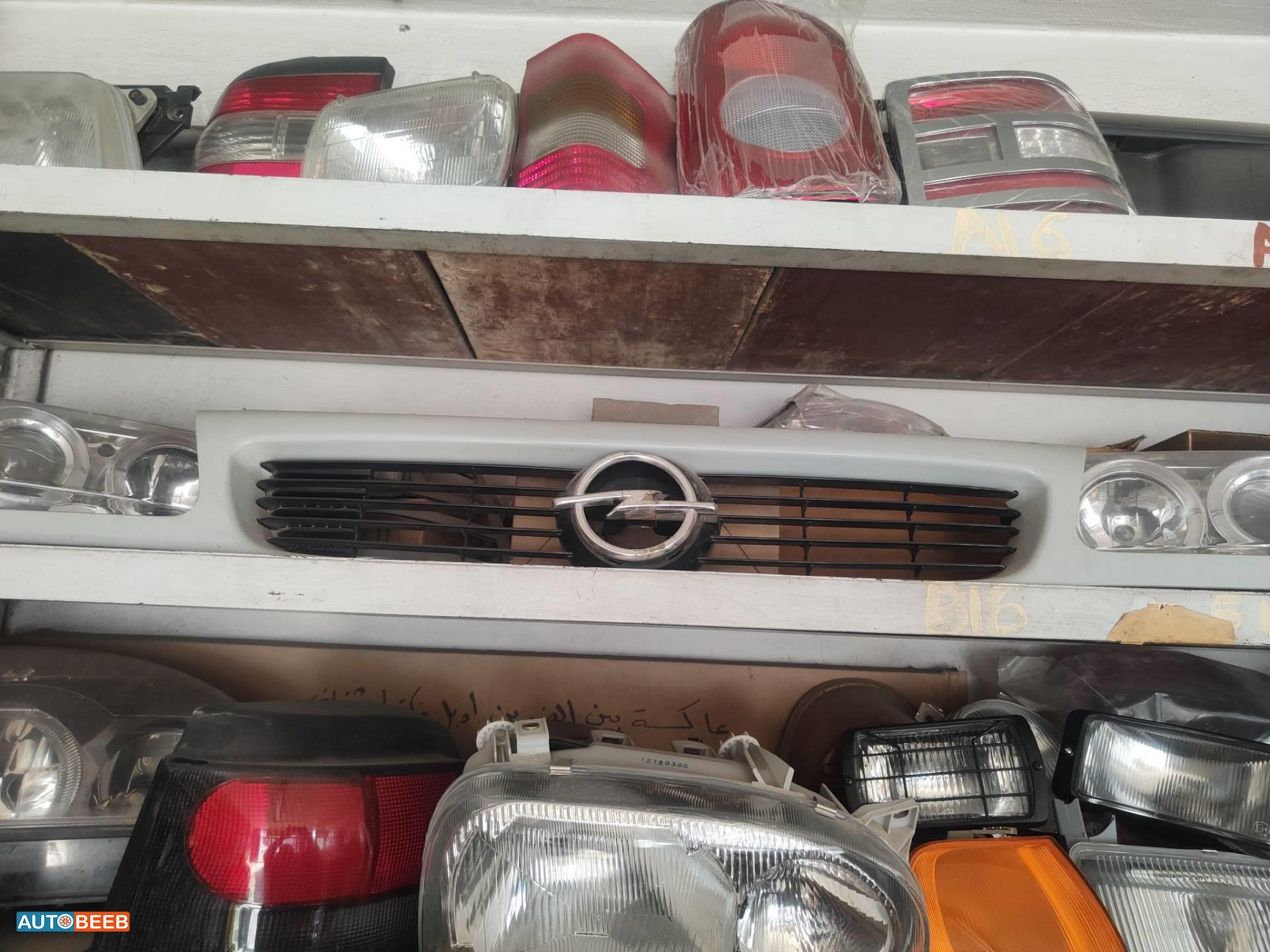 Body  Grilles Opel Astra