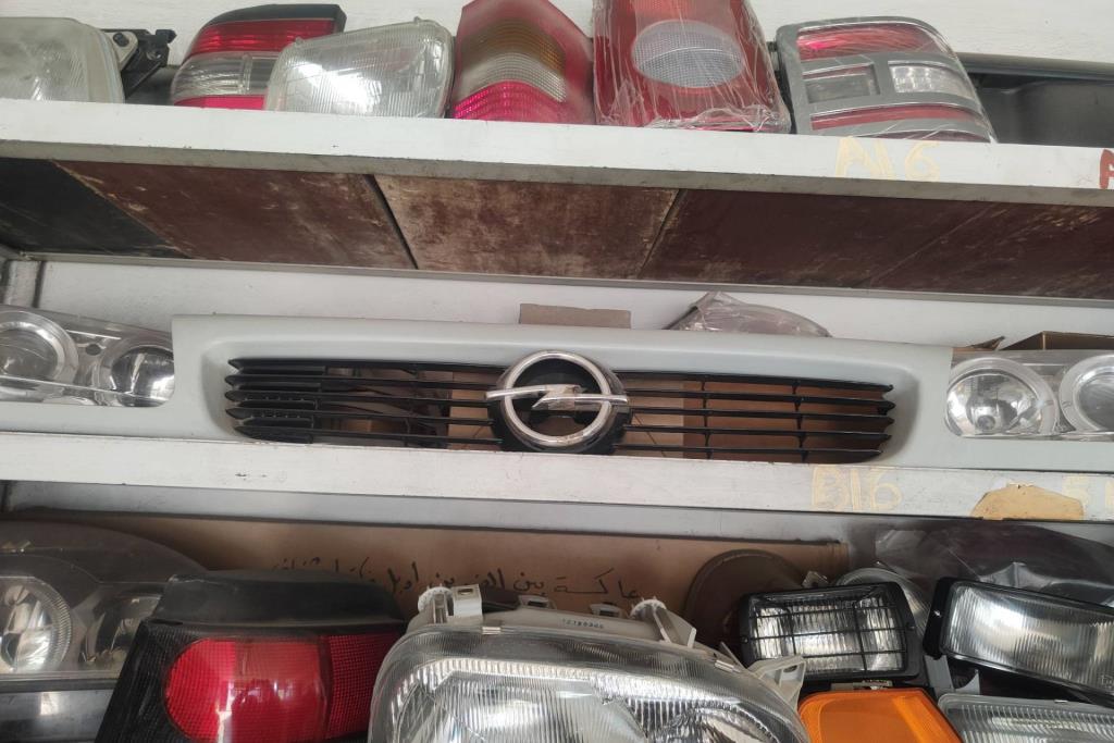 Body  Grilles Opel Astra