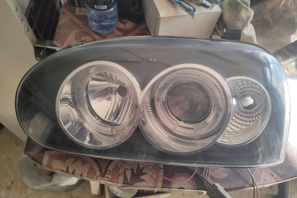 Lights Front light Volkswagen Golf