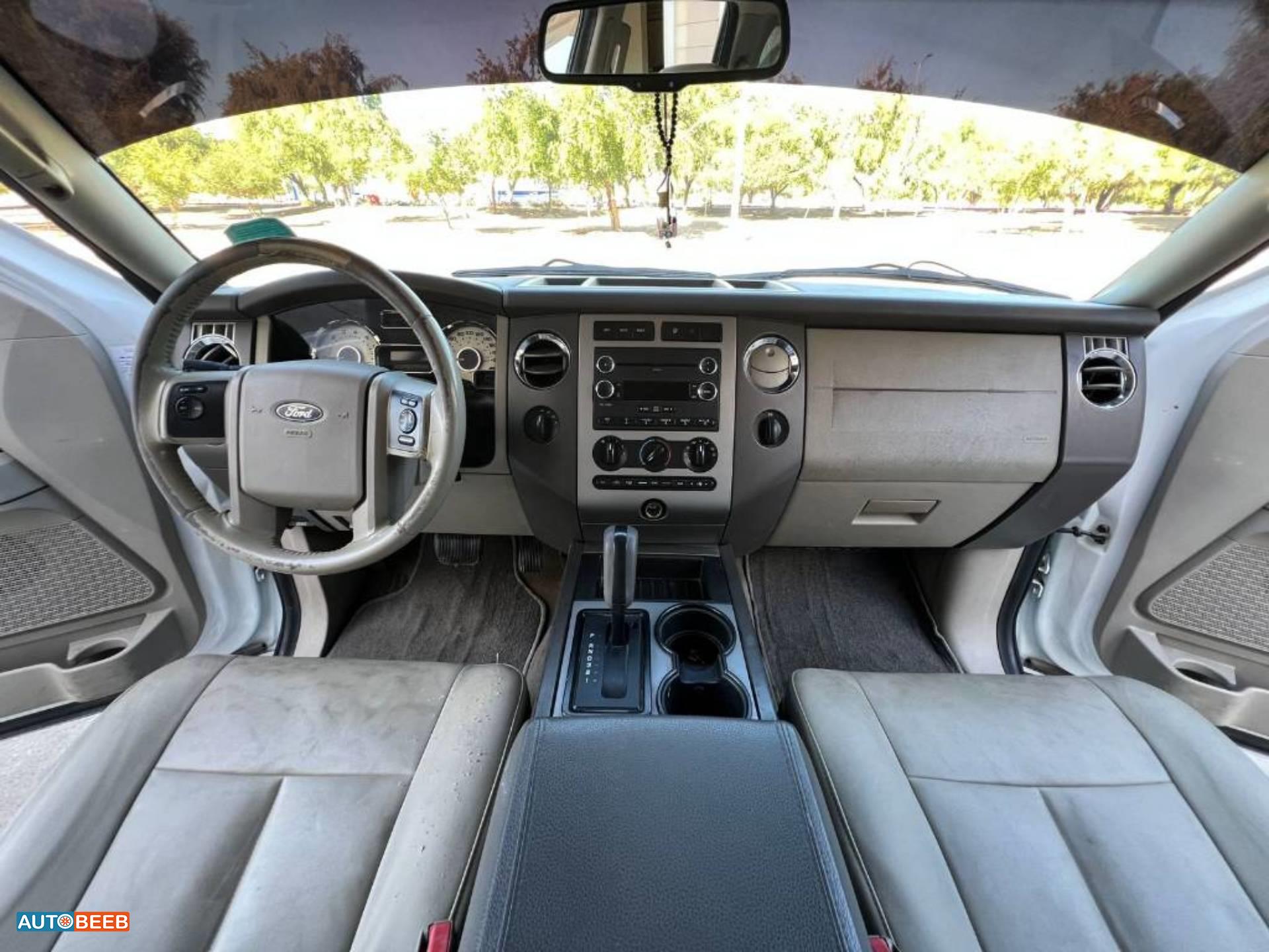 Ford Expedition 2012