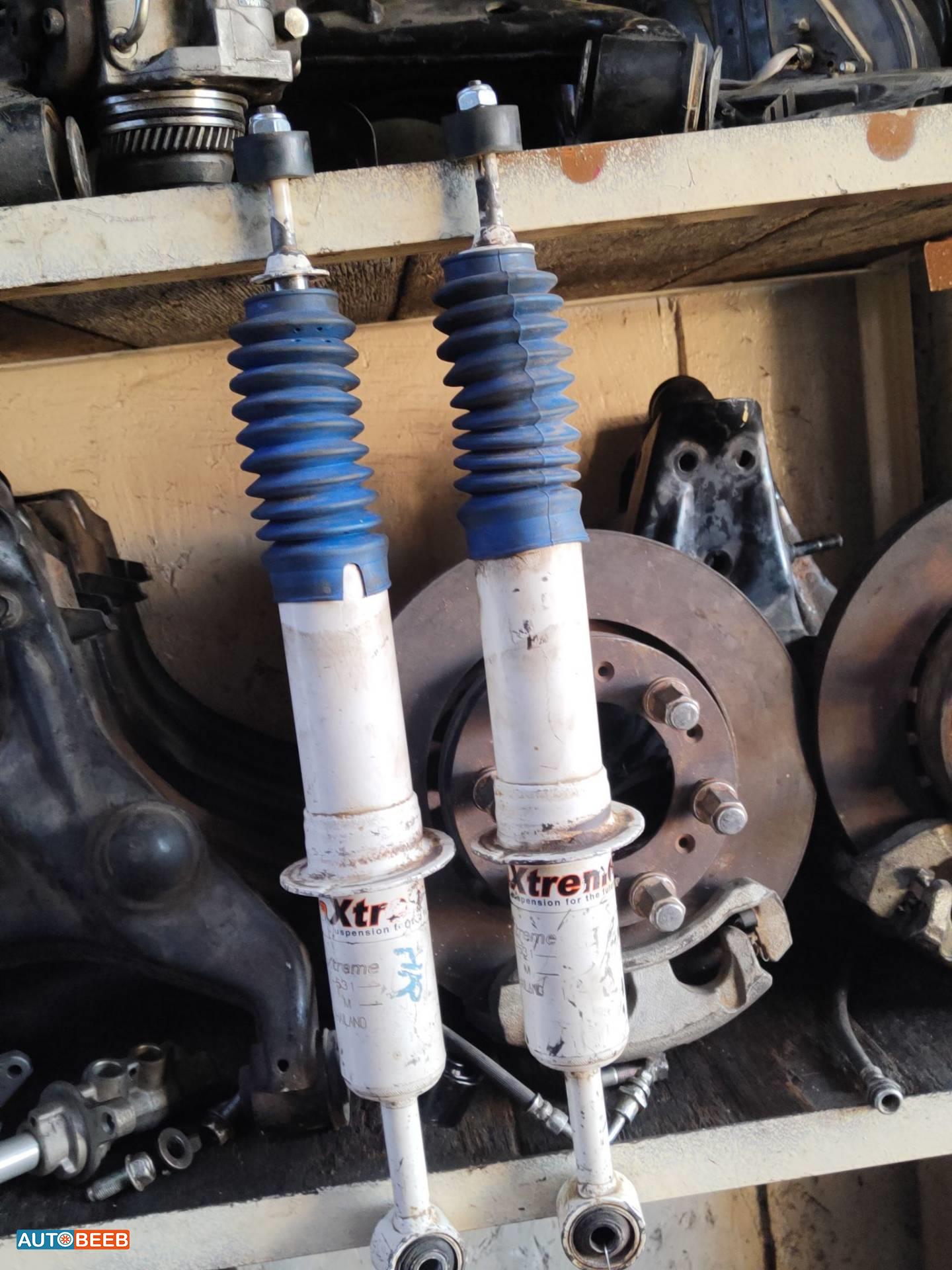  Shock Absorber Toyota Hilux