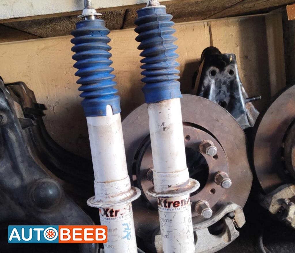  Shock Absorber Toyota Hilux