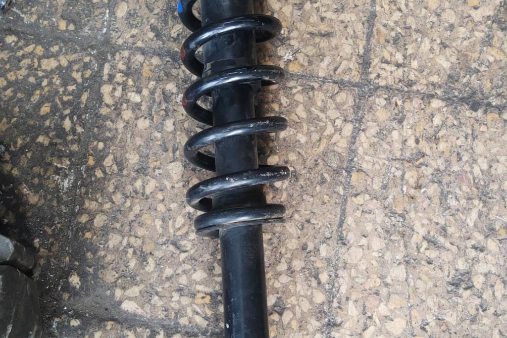  Shock Absorber Isuzu D-Max