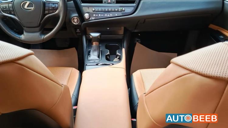 Lexus ES300 2023