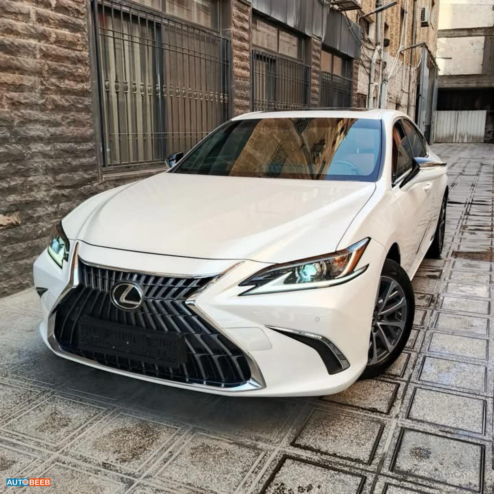 Lexus ES300 2023