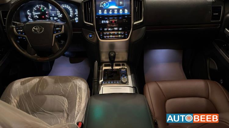 Toyota Land Cruiser 2018