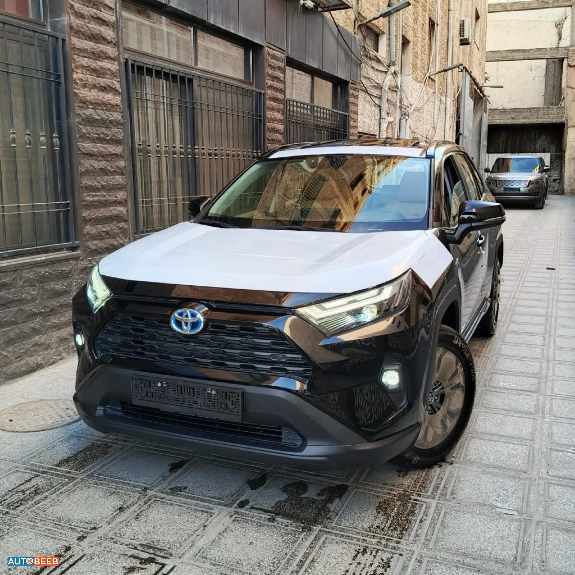 Toyota RAV4 2024