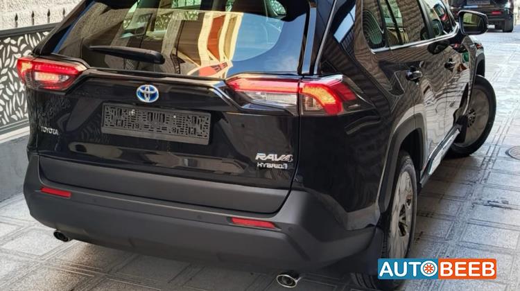 Toyota RAV4 2024