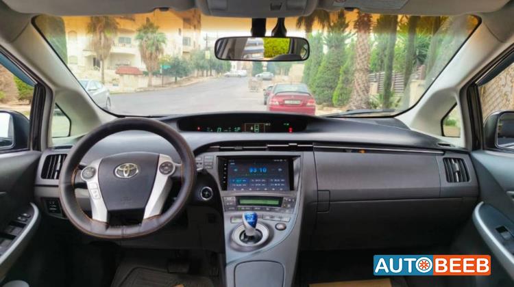 Toyota Prius 2011