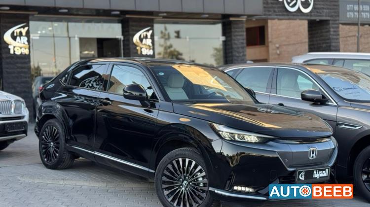 هوندا e:NS1 2023