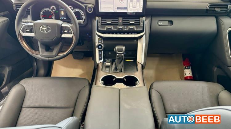 Toyota Land Cruiser 2024