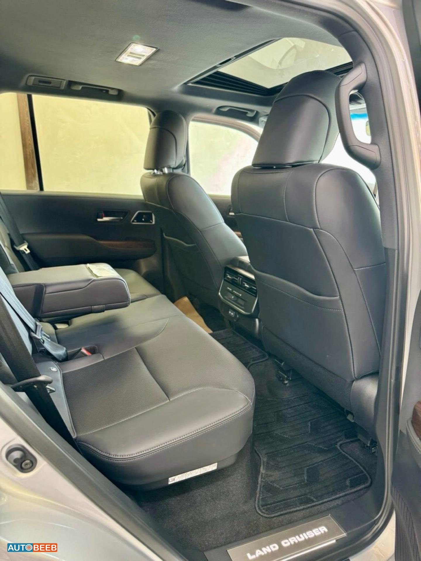 Toyota Land Cruiser 2024