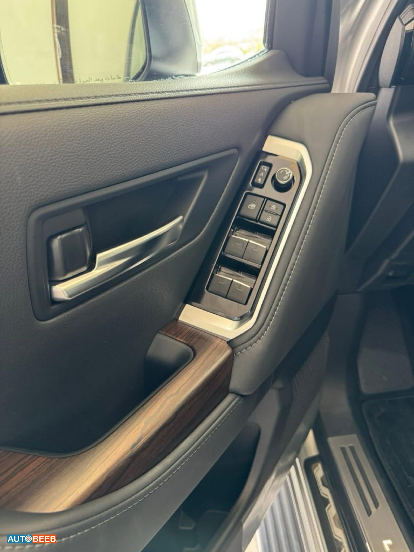 Toyota Land Cruiser 2024