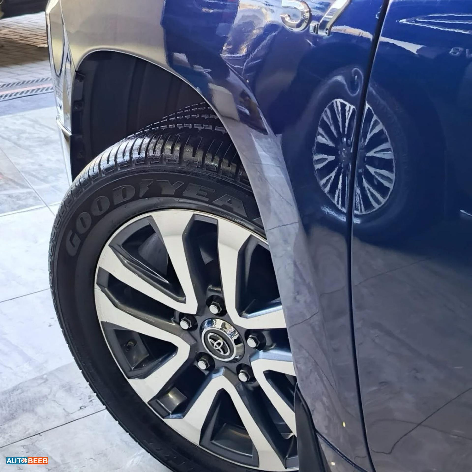 Toyota Land Cruiser 2018