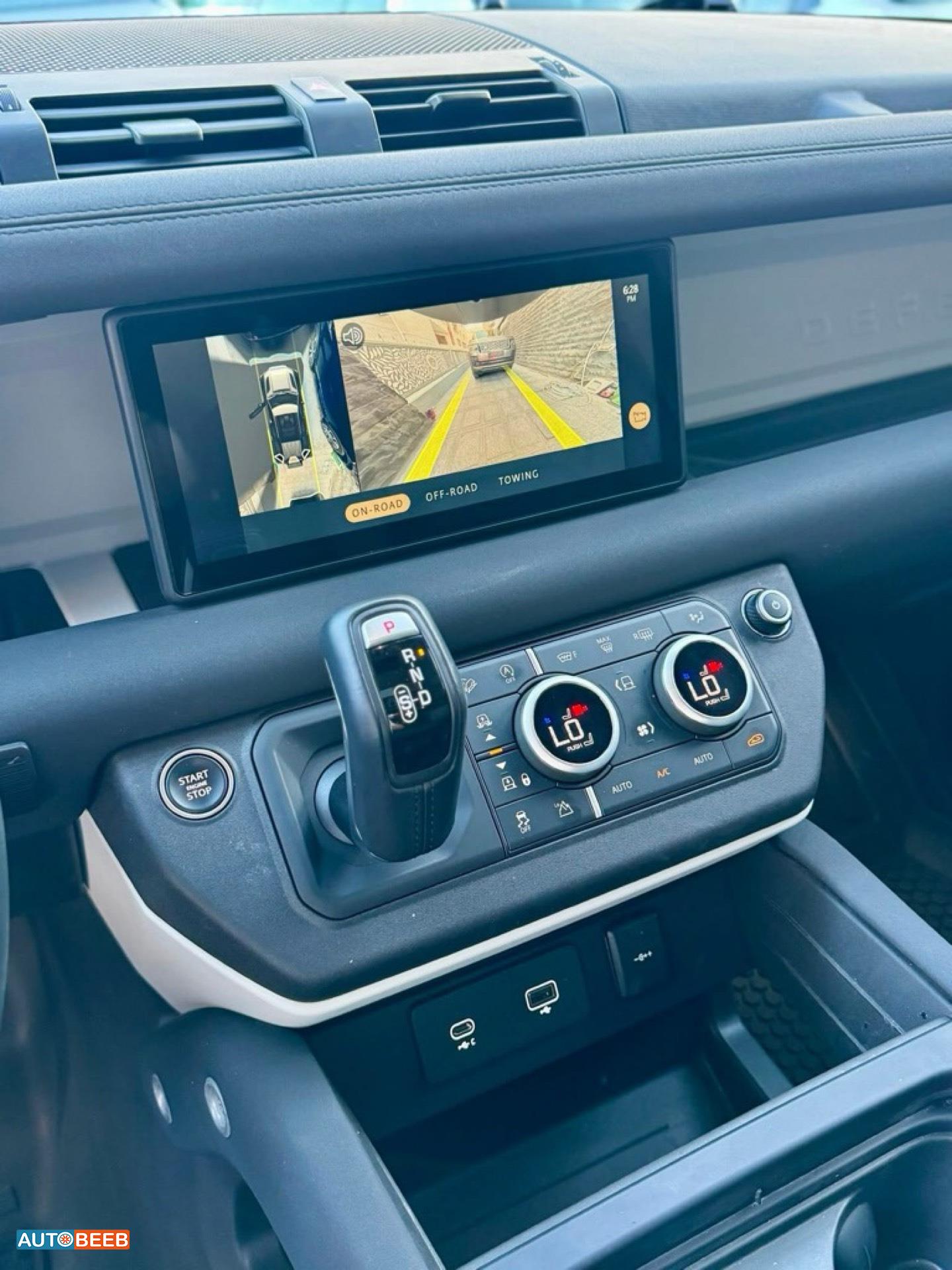 Land Rover Defender 2023