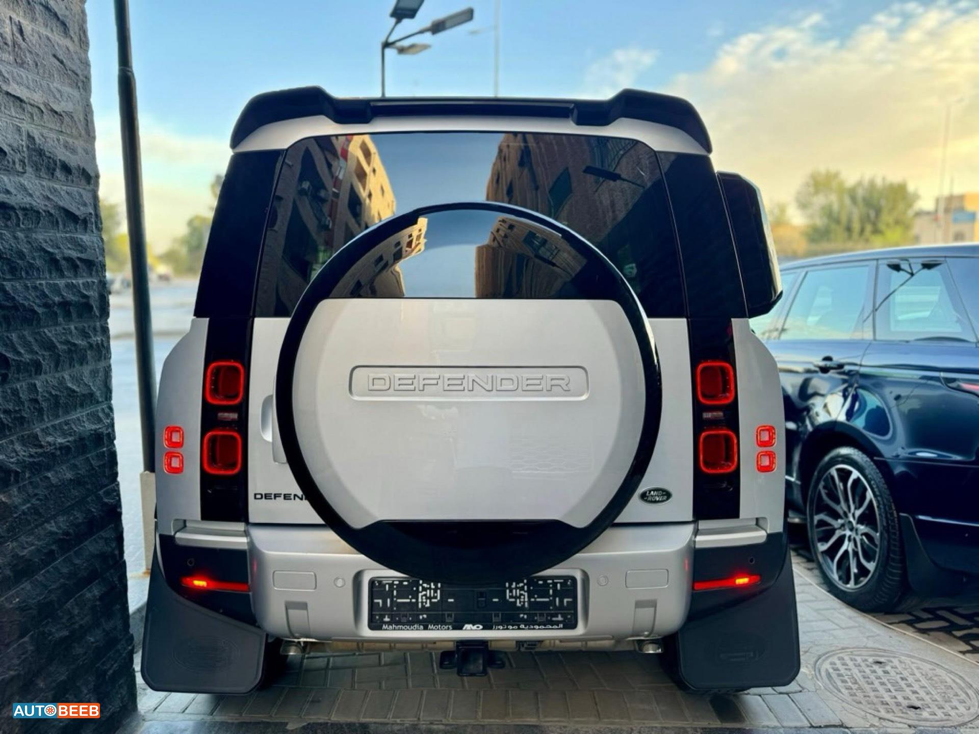 Land Rover Defender 2023