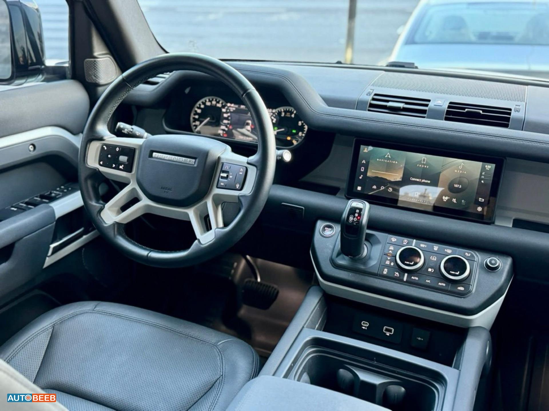 Land Rover Defender 2023