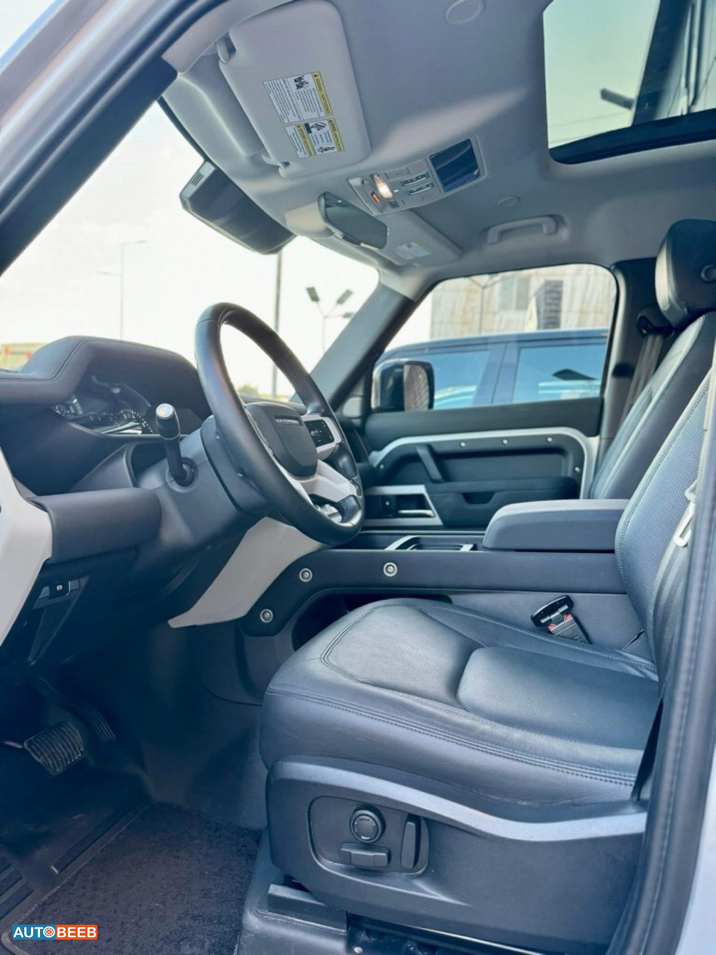 Land Rover Defender 2023