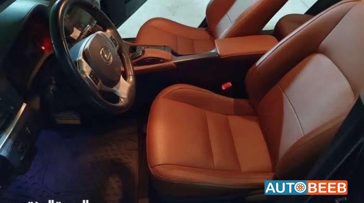 Lexus CT200 2012