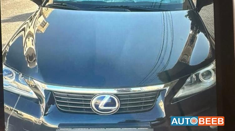 Lexus CT200 2012