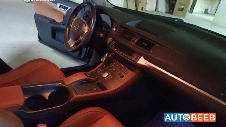 Lexus CT200 2012