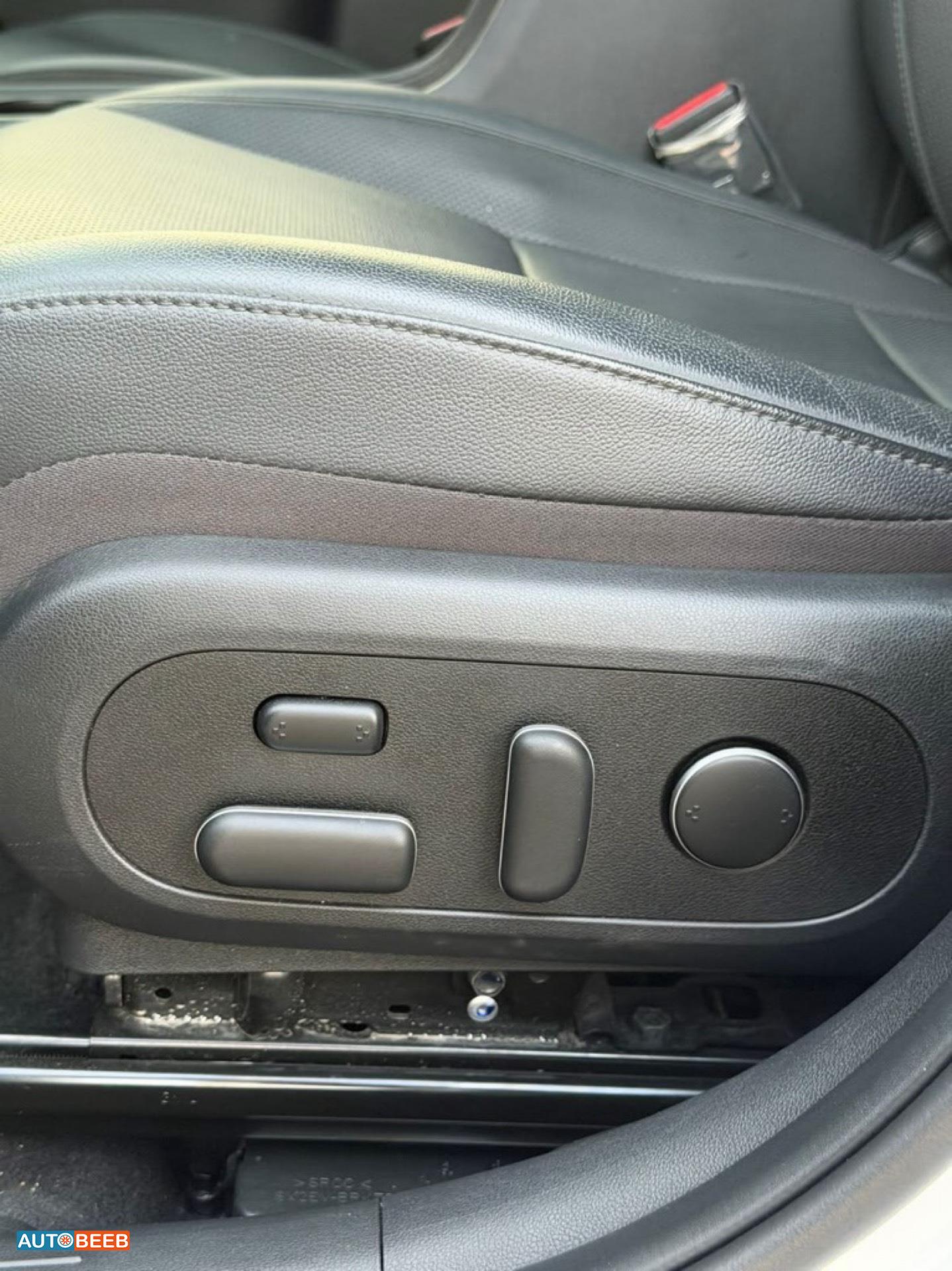 هيونداي كونا 2023