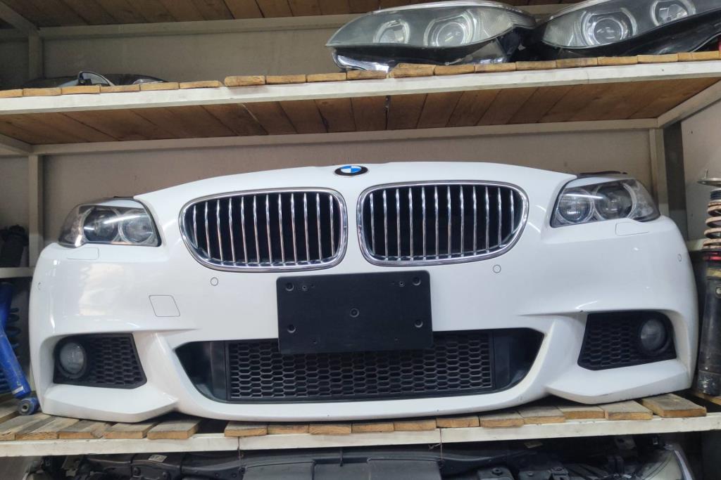 واجهة أمامية طمبون اضوية يمين شمال بي ام دبليو m5 f10 2010 2011 2012 