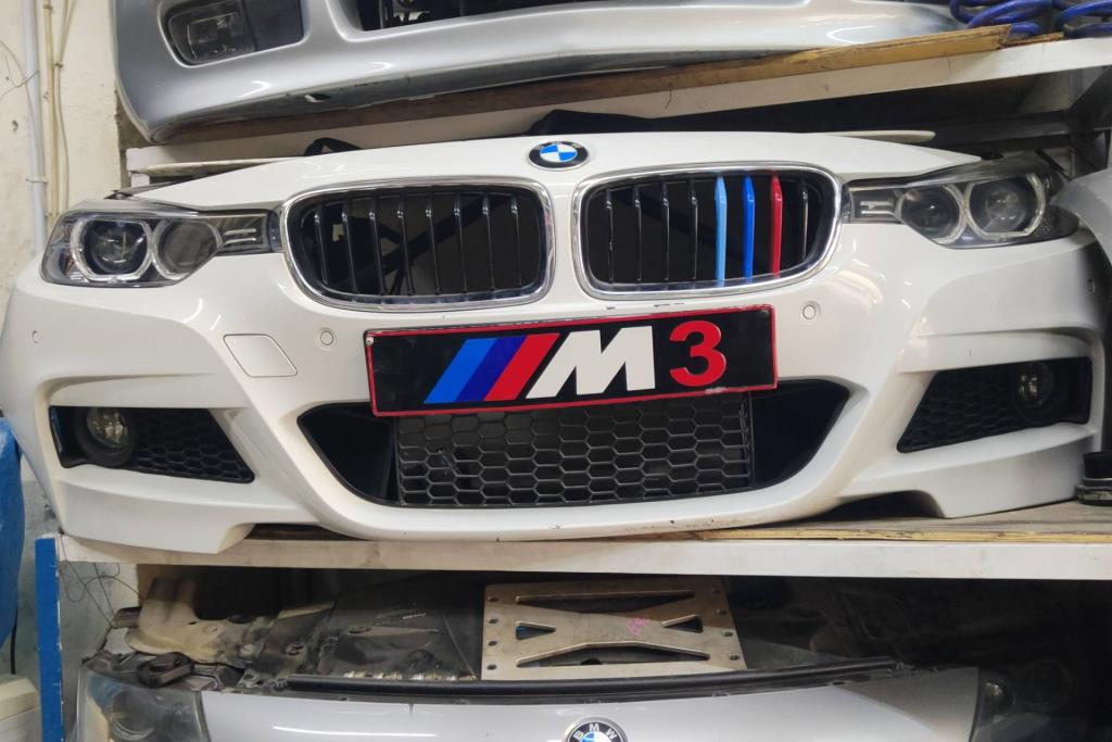 Body  Bumper BMW 320