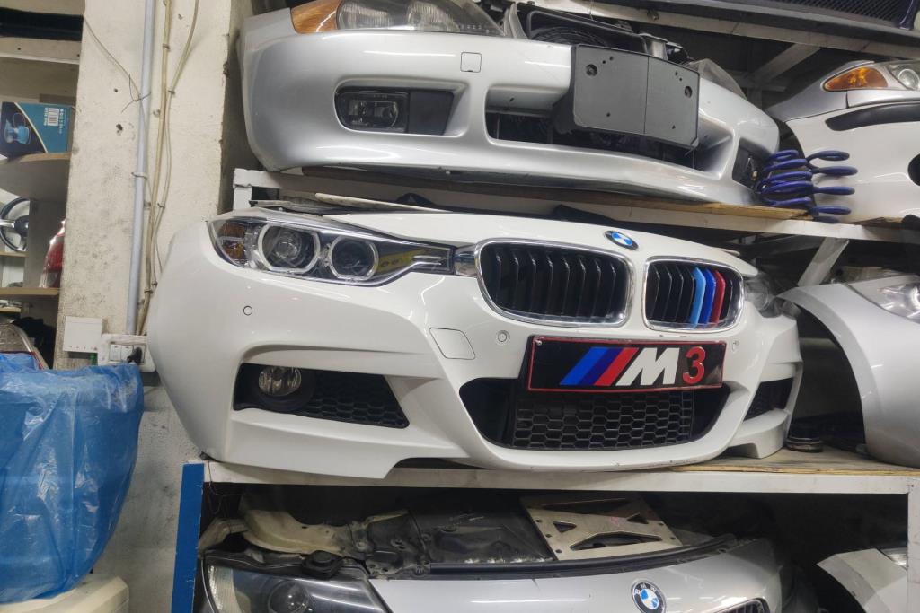 Body  Bumper BMW 320