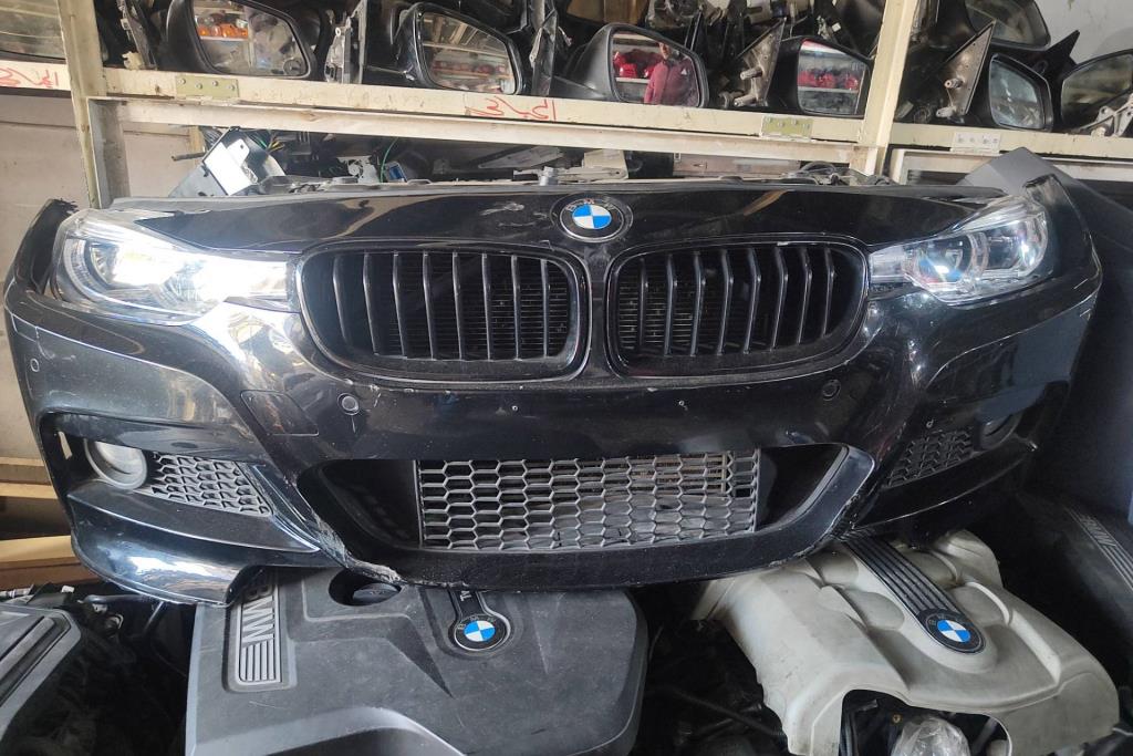 Body  Bumper BMW 330