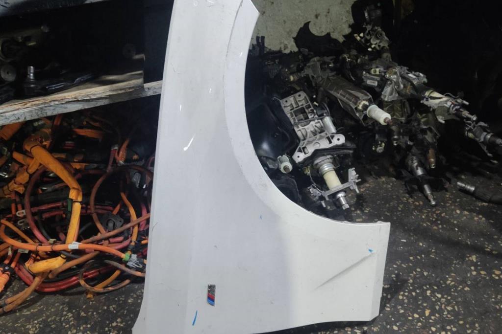 Body  Fenders  BMW 620