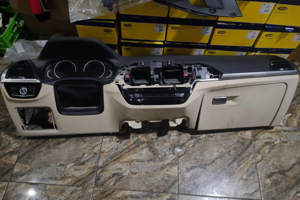 Cabin  Dashboard BMW X3