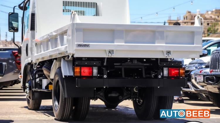 Tipper Isuzu 2026