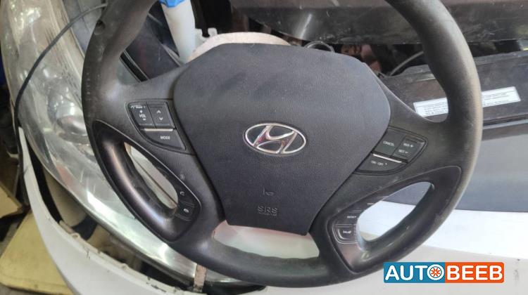 Cabin  Steering Wheel Hyundai Sonata