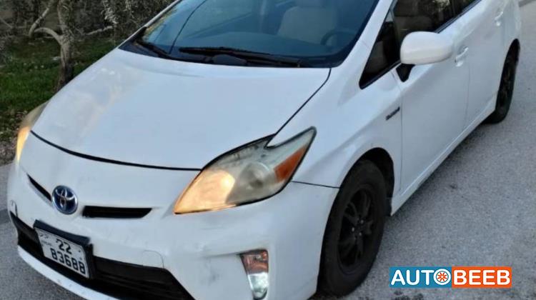 تويوتا بريوس 2012