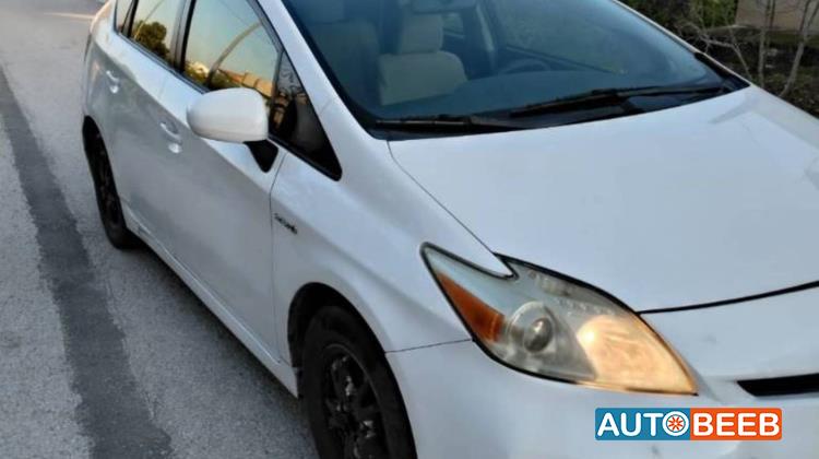 تويوتا بريوس 2012