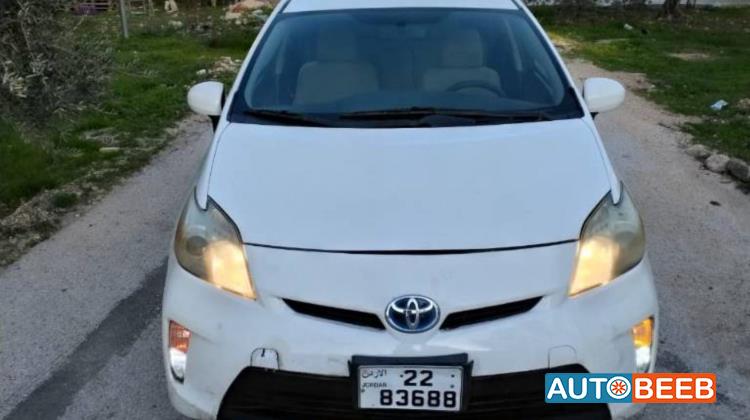 تويوتا بريوس 2012