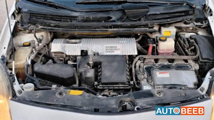 تويوتا بريوس 2012